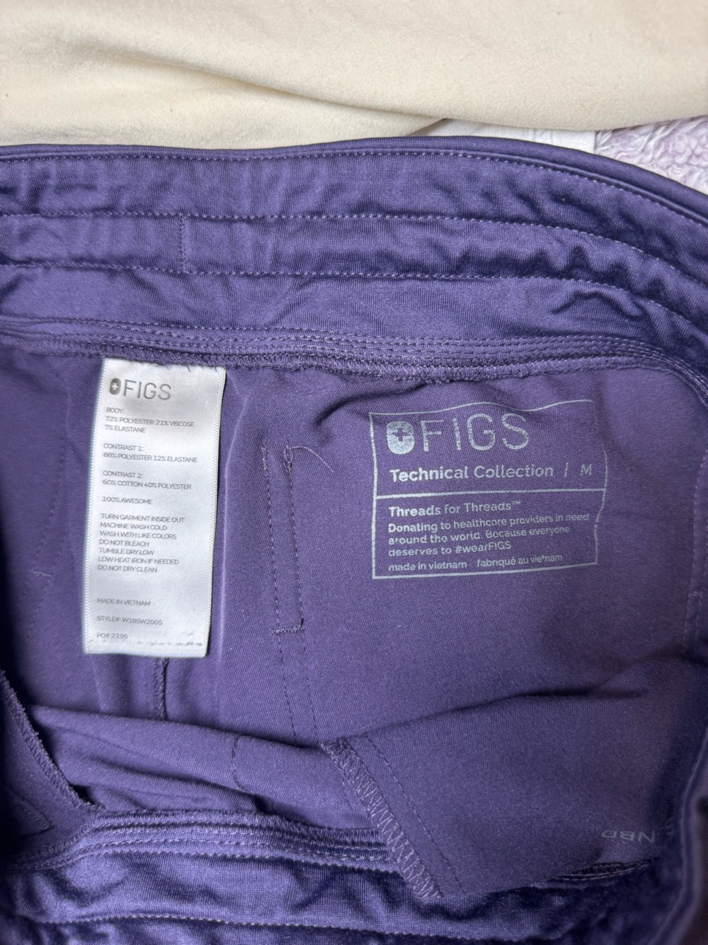 FIGS Women’s Jogger Scrub Pants Deep Purple - Picture 3 of 3
